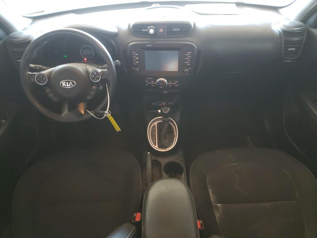 KNDJP3A58J7625511 2018 Kia Soul +