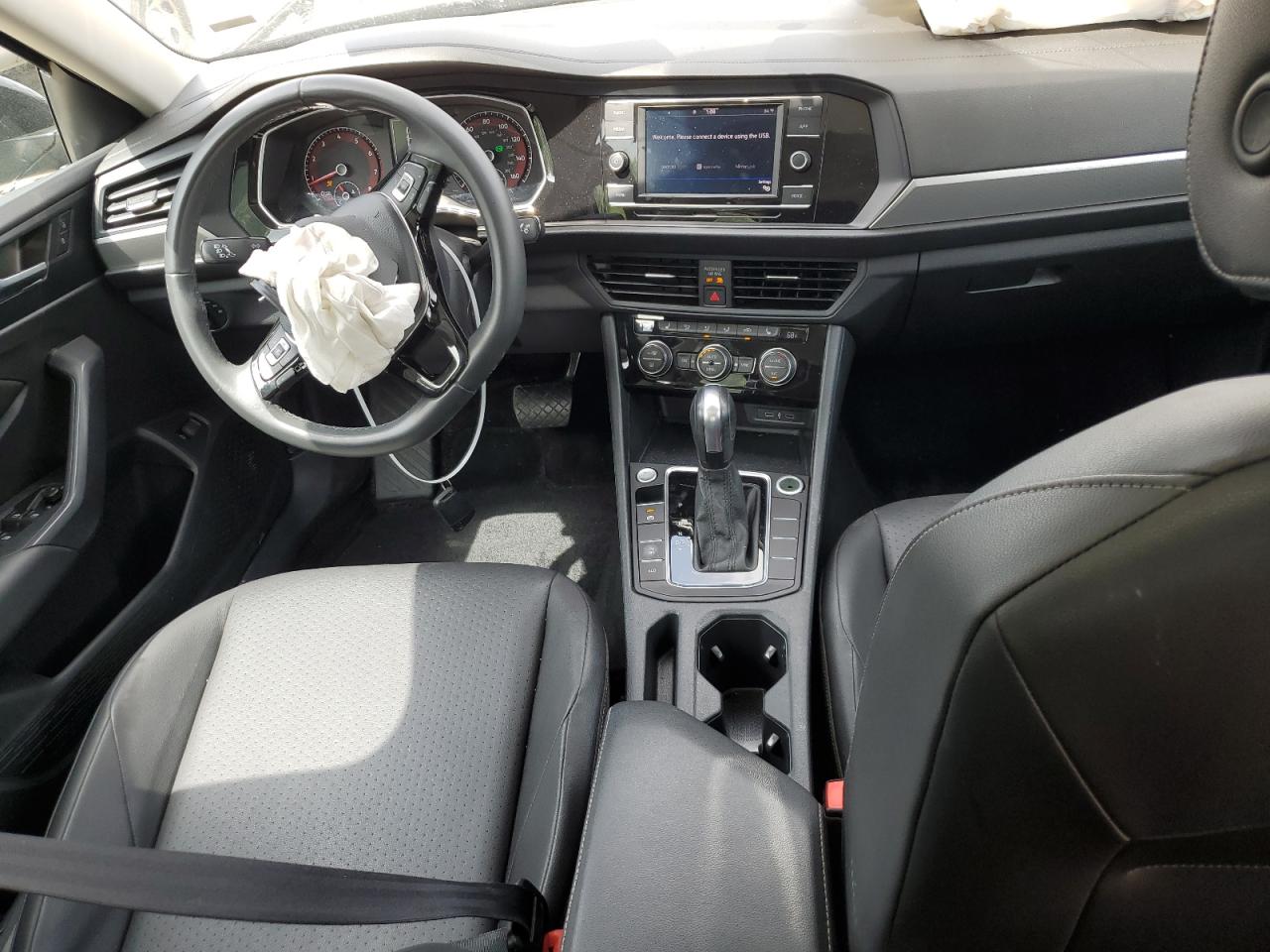 3VWCB7BUXLM003647 VOLKSWAGEN JETTA 2020
