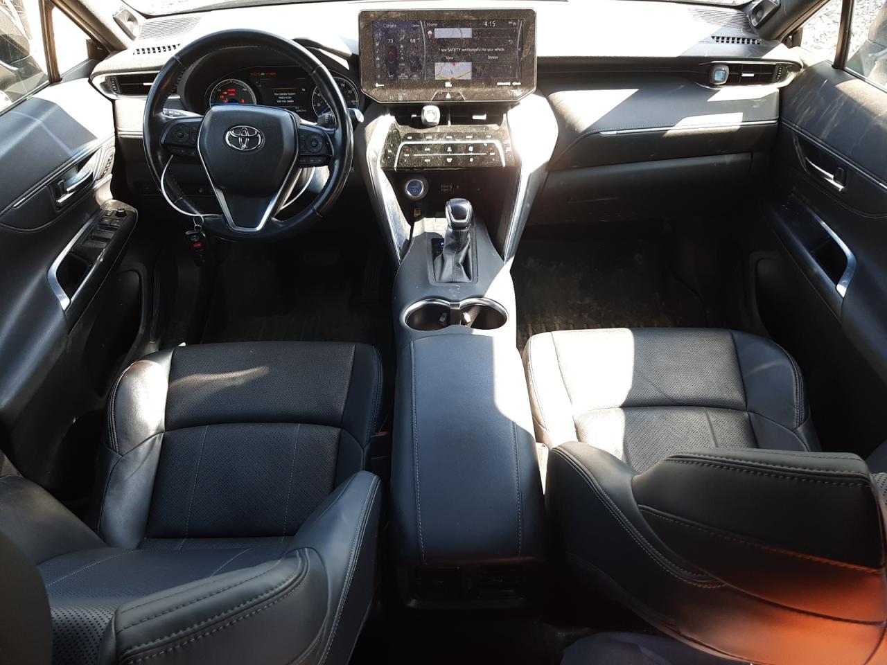 JTEAAAAH8MJ021363 2021 Toyota Venza Le