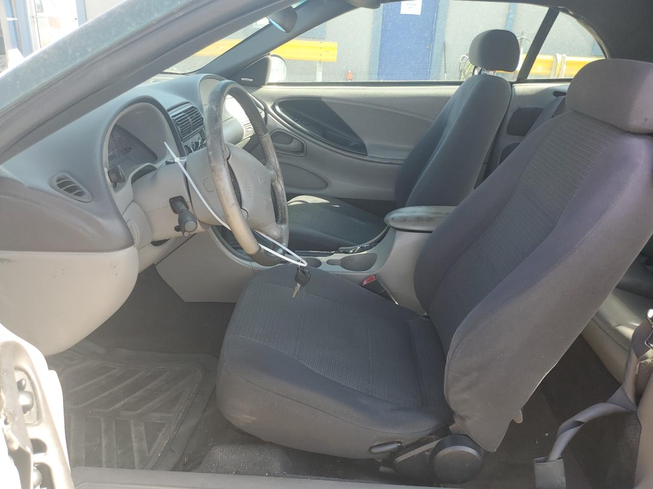 1FAFP44472F216363 2002 Ford Mustang