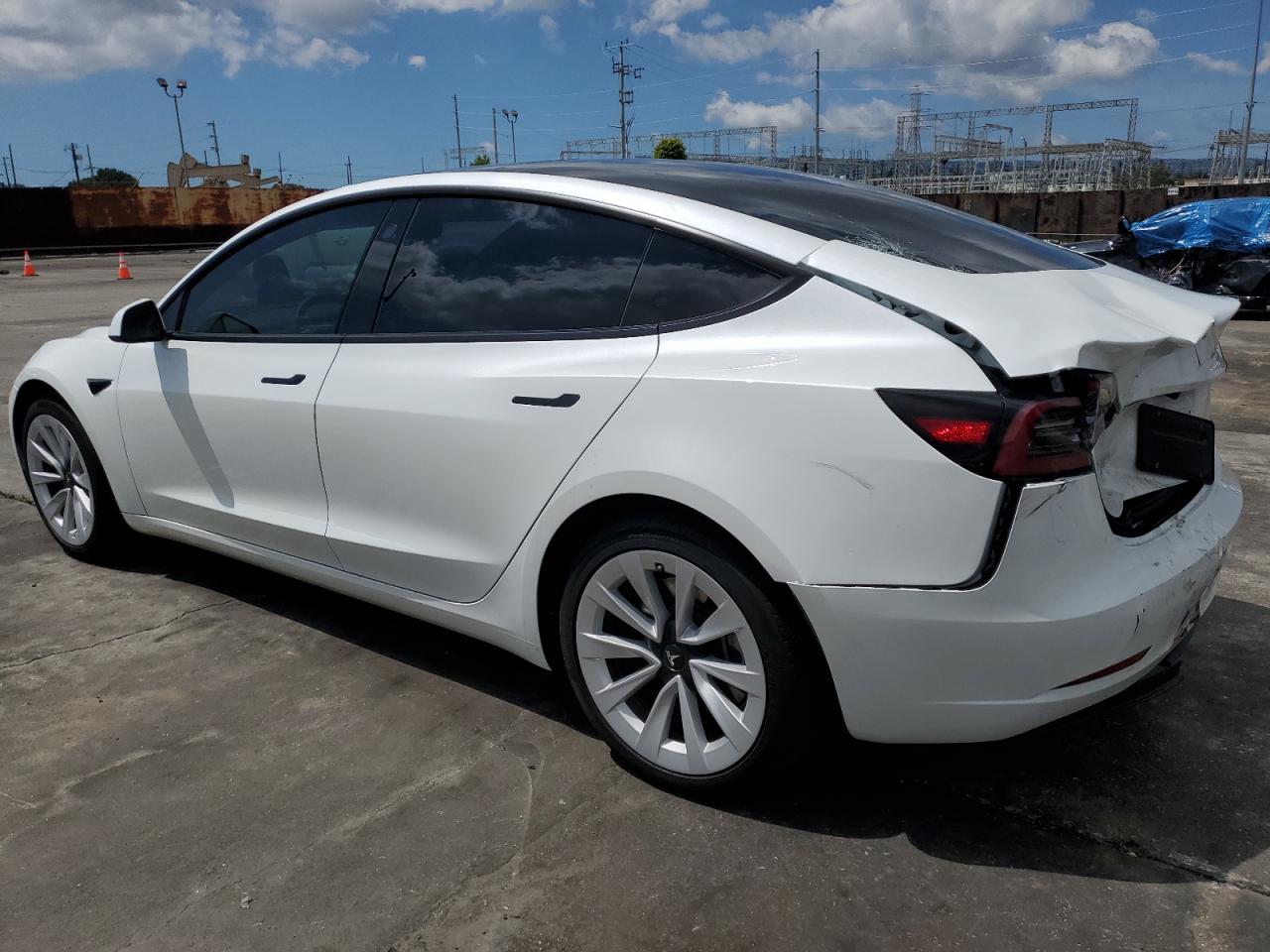 5YJ3E1EA1PF582952 2023 Tesla Model 3