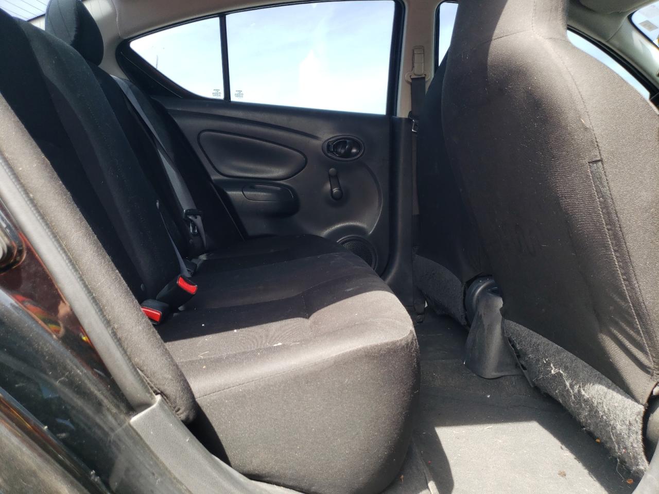 3N1CN7AP6EL865037 2014 Nissan Versa S