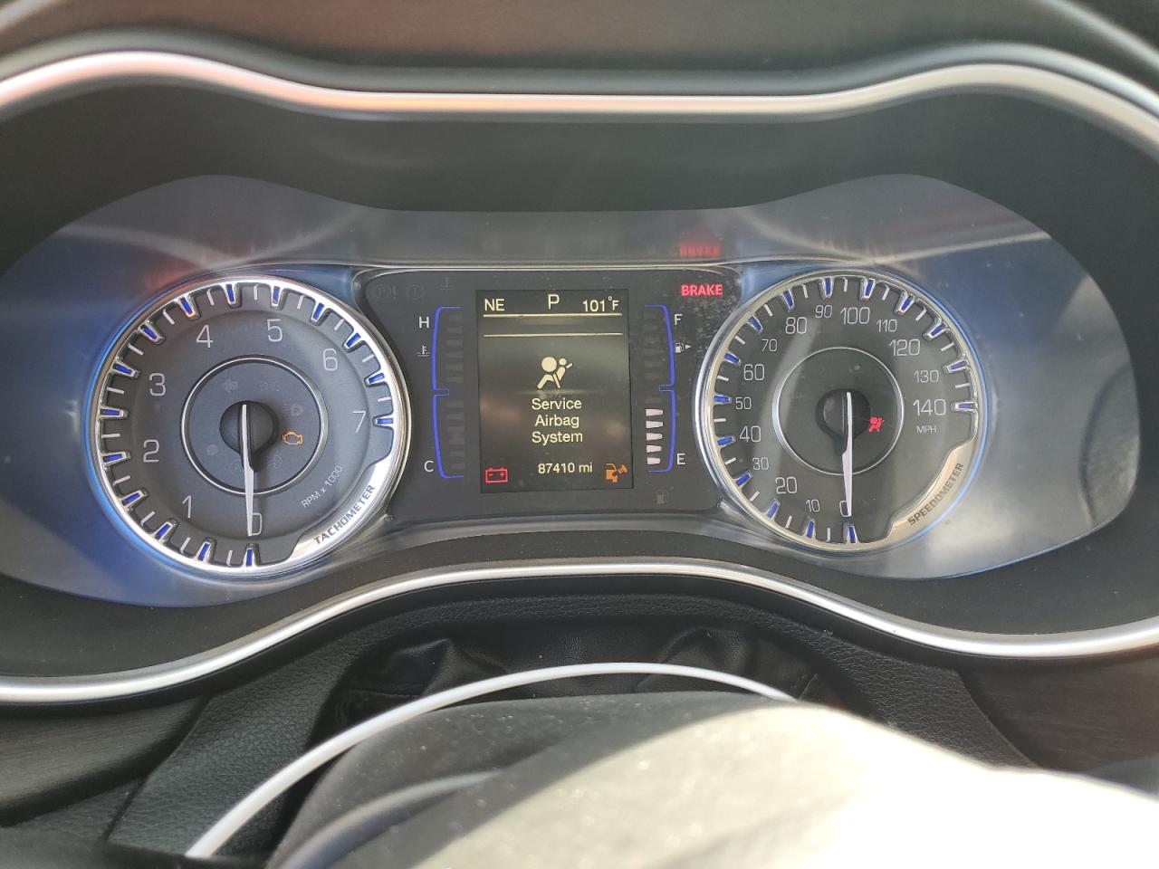 1C3CCCAB3GN159215 2016 Chrysler 200 Limited