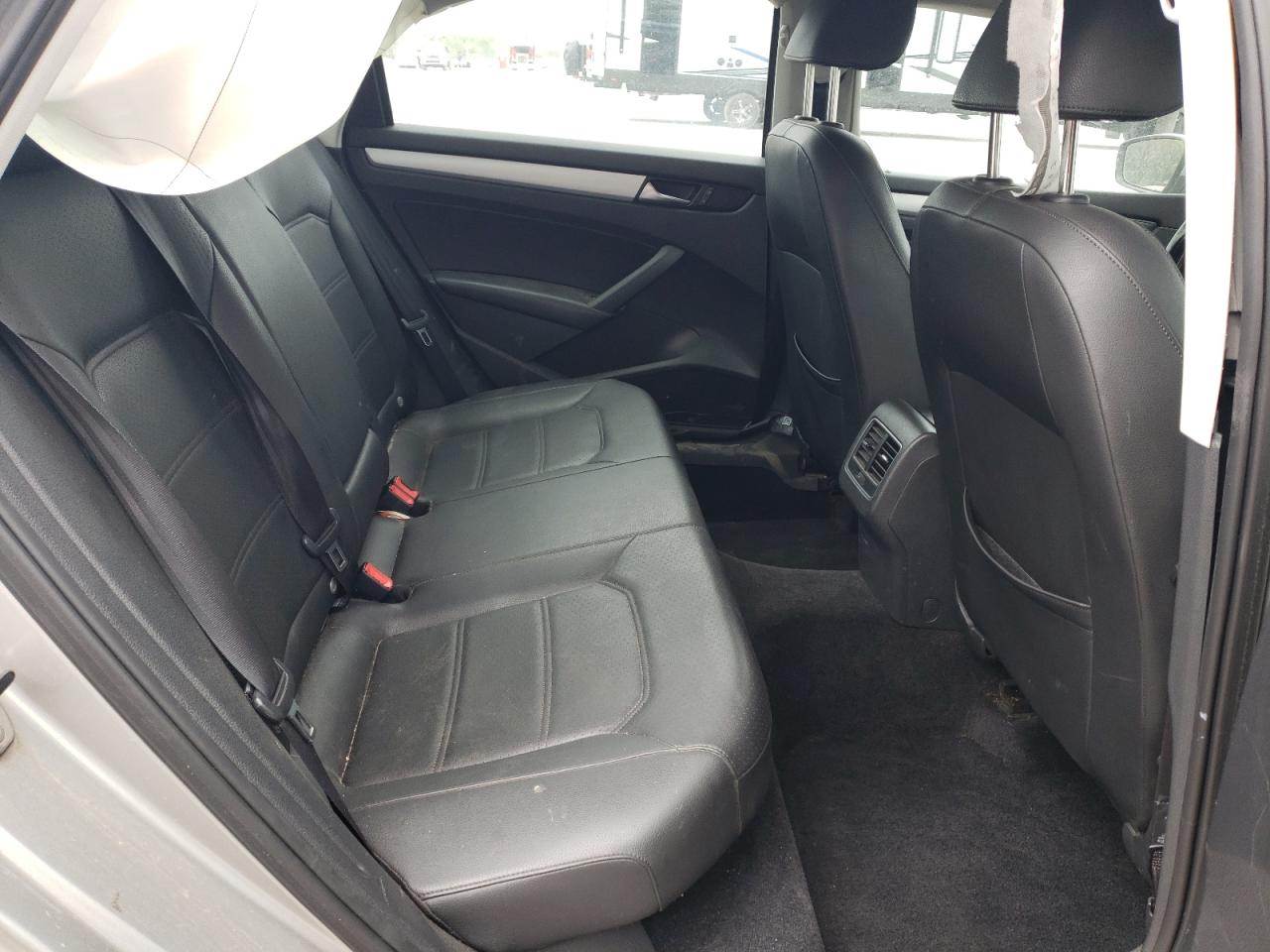 1VWBP7A3XDC097991 2013 Volkswagen Passat Se