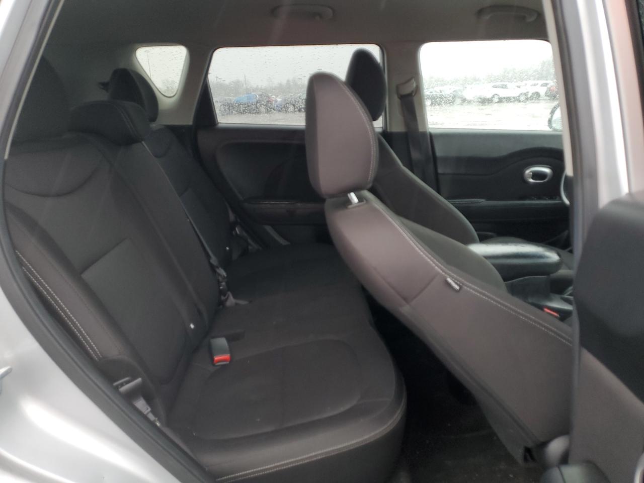 KNDJN2A21G7838332 2016 Kia Soul
