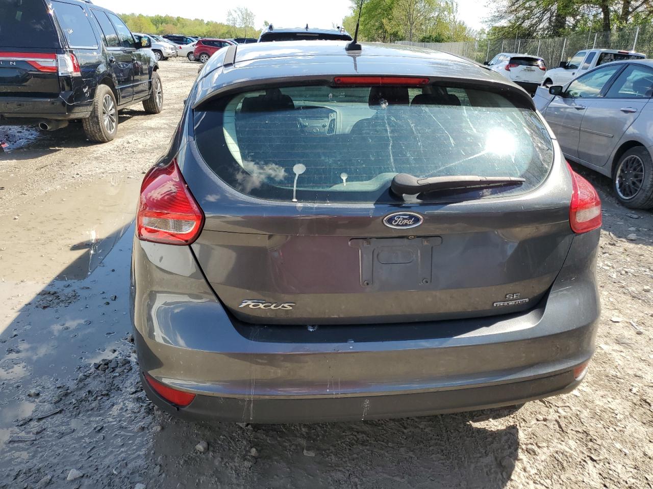 2016 Ford Focus Se vin: 1FADP3K20GL358744