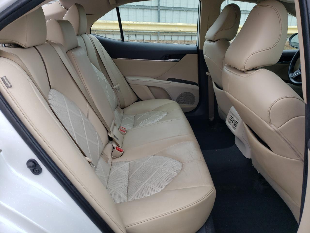 4T1B11HK5KU827680 TOYOTA CAMRY 2019