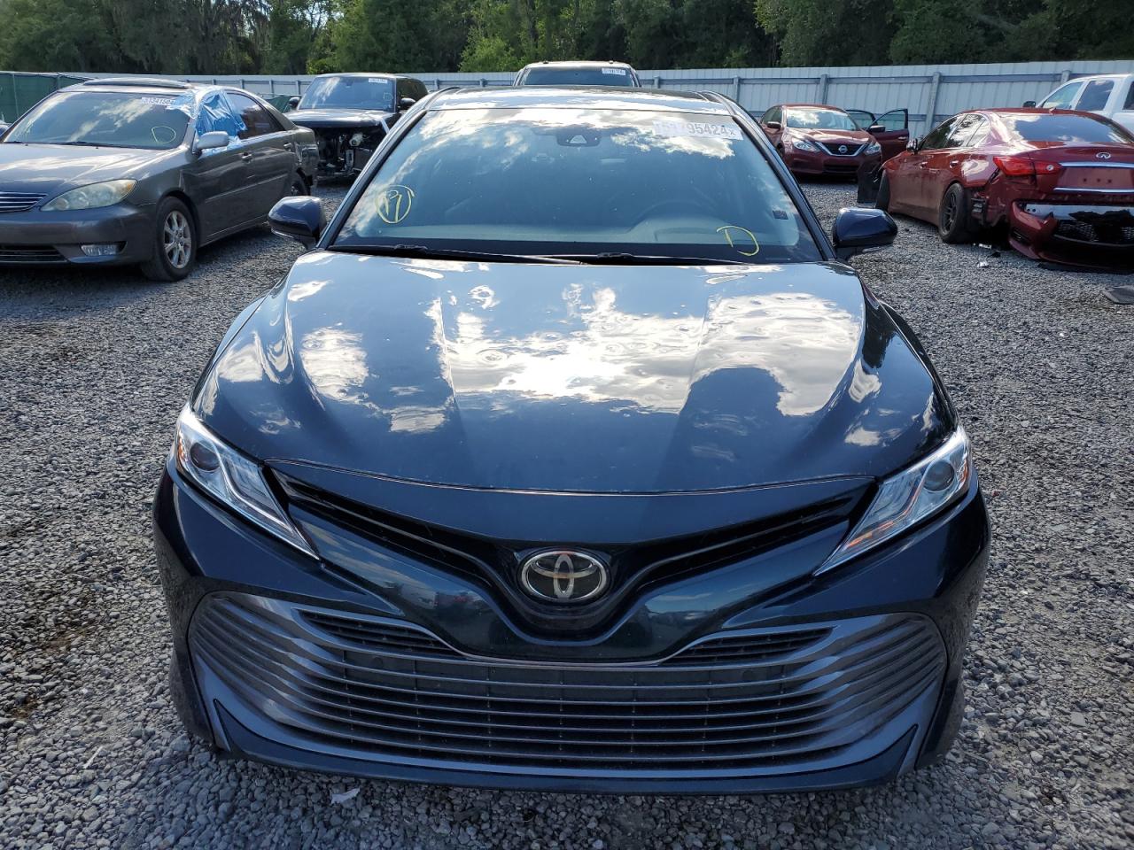 4T1B11HK2JU619383 2018 Toyota Camry L