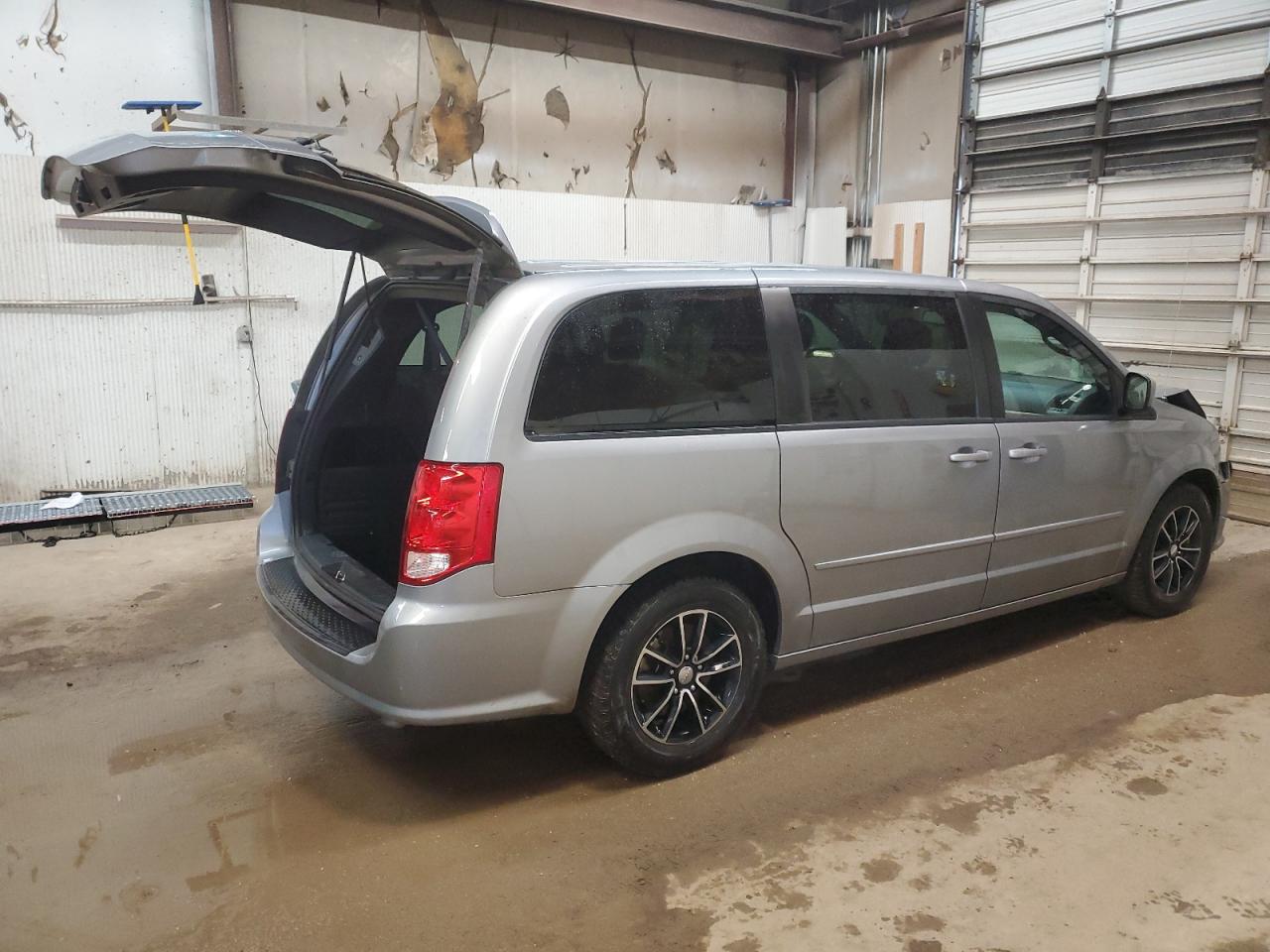 2C4RDGCGXGR319774 2016 Dodge Grand Caravan Sxt