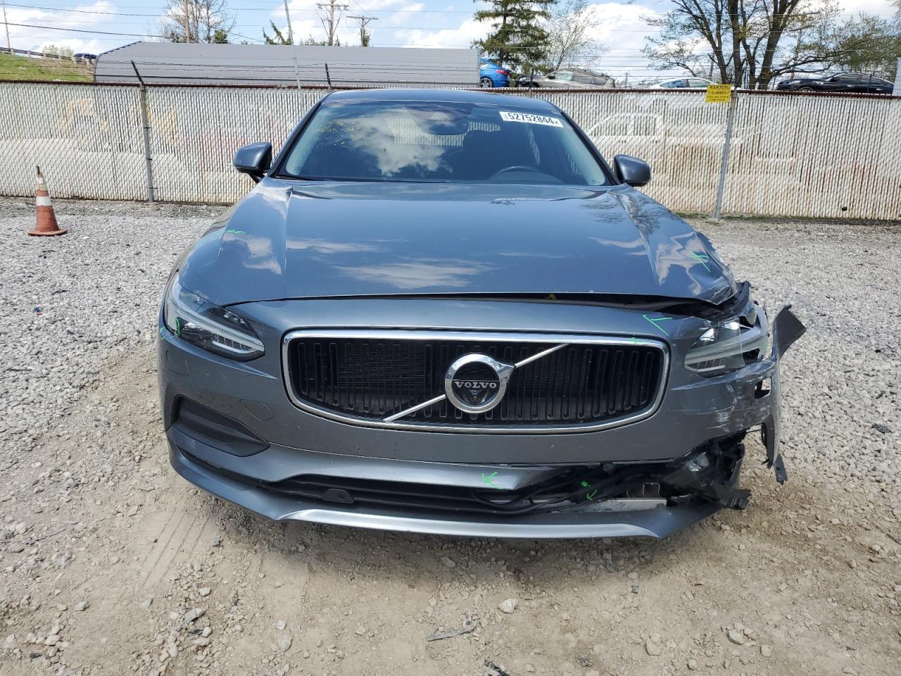 2018 Volvo S90 T6 Momentum vin: LVY992MK5JP037339