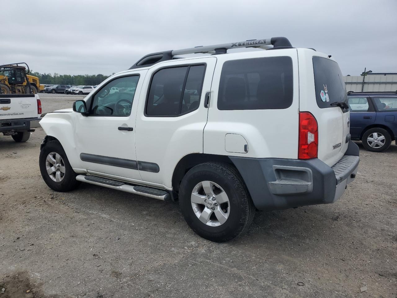 5N1AN0NU9DN822267 2013 Nissan Xterra X