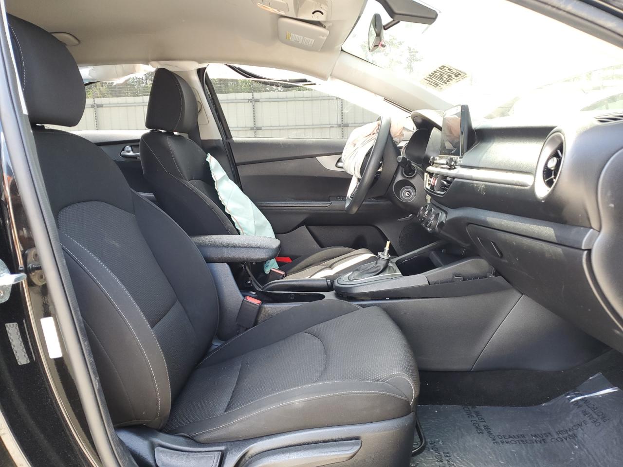 3KPF24AD0ME283901 2021 Kia Forte Fe