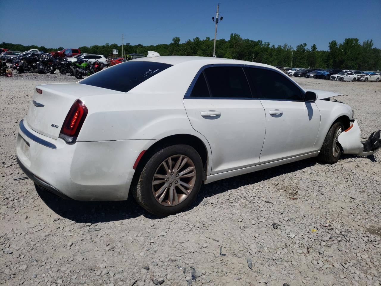 2017 Chrysler 300 Limited vin: 2C3CCAAG3HH663581