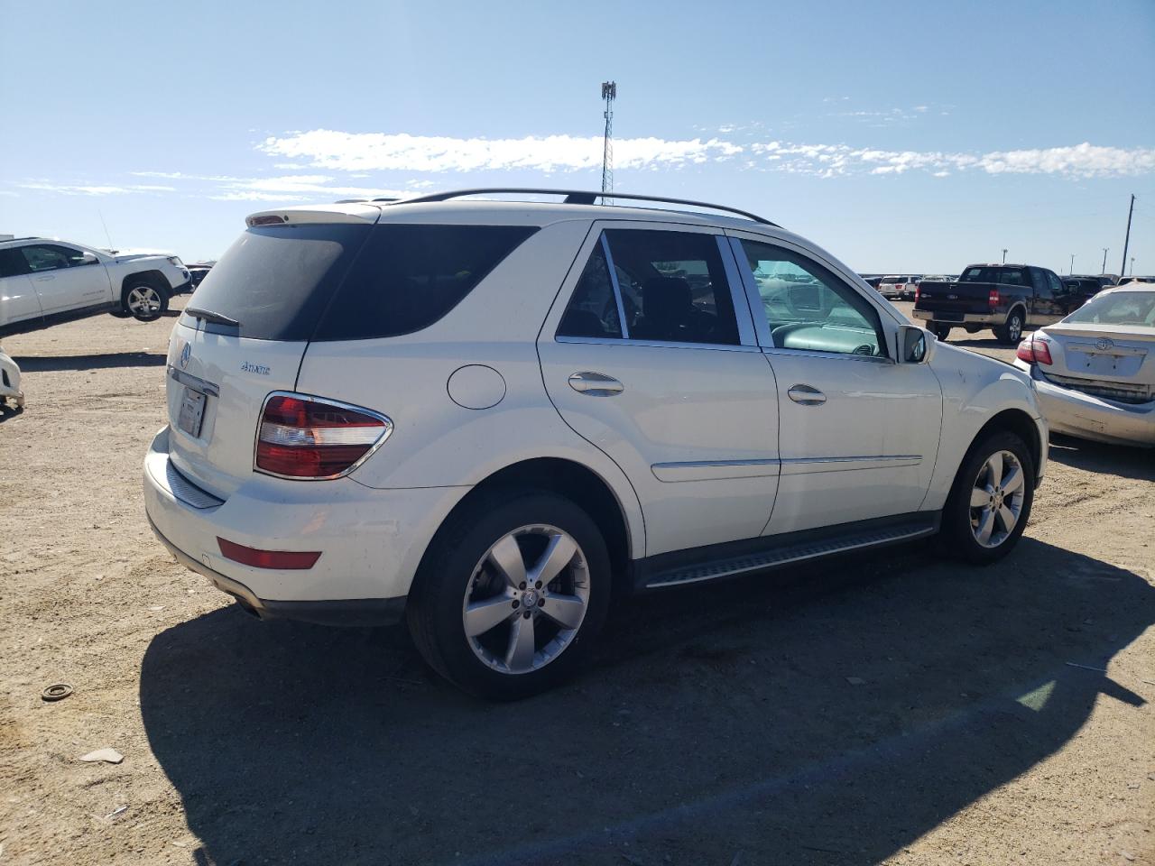 4JGBB8GB0AA603076 2010 Mercedes-Benz Ml 350 4Matic