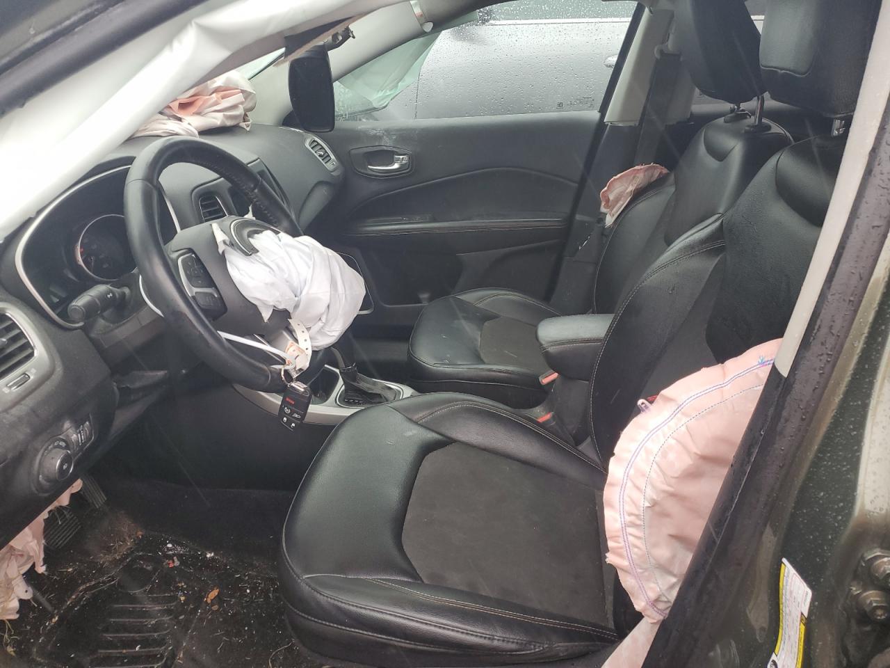 3C4NJDBB8JT142593 2018 Jeep Compass Latitude