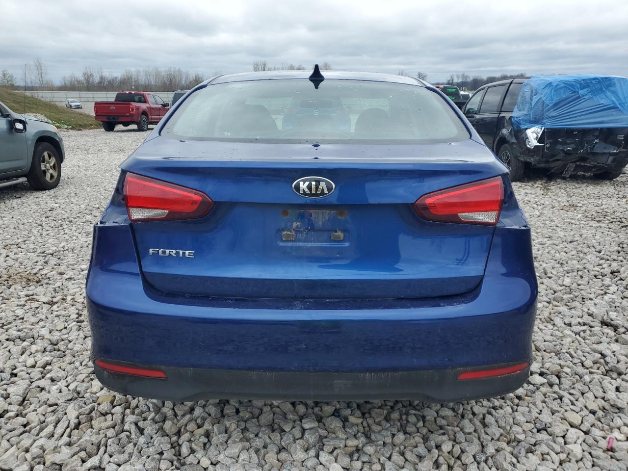 3KPFK4A76JE254537 2018 Kia Forte Lx