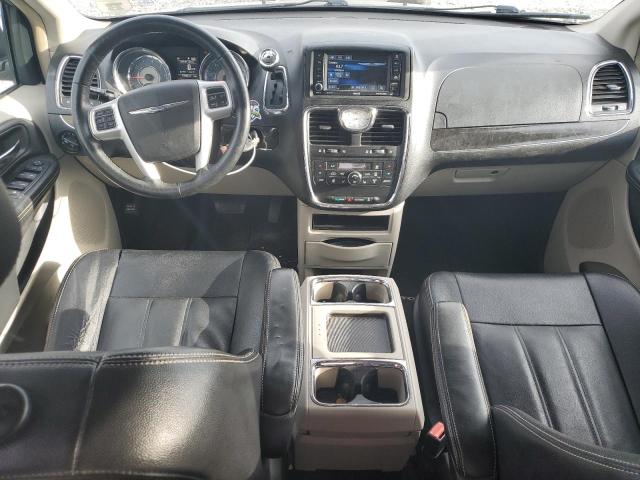 2015 Chrysler Town & Country - Image 8