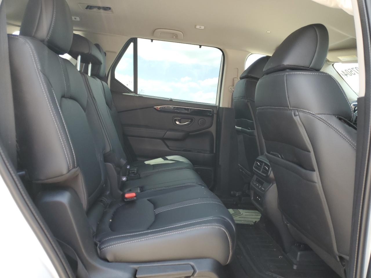 5FNYG2H42RB011078 HONDA PILOT 2024