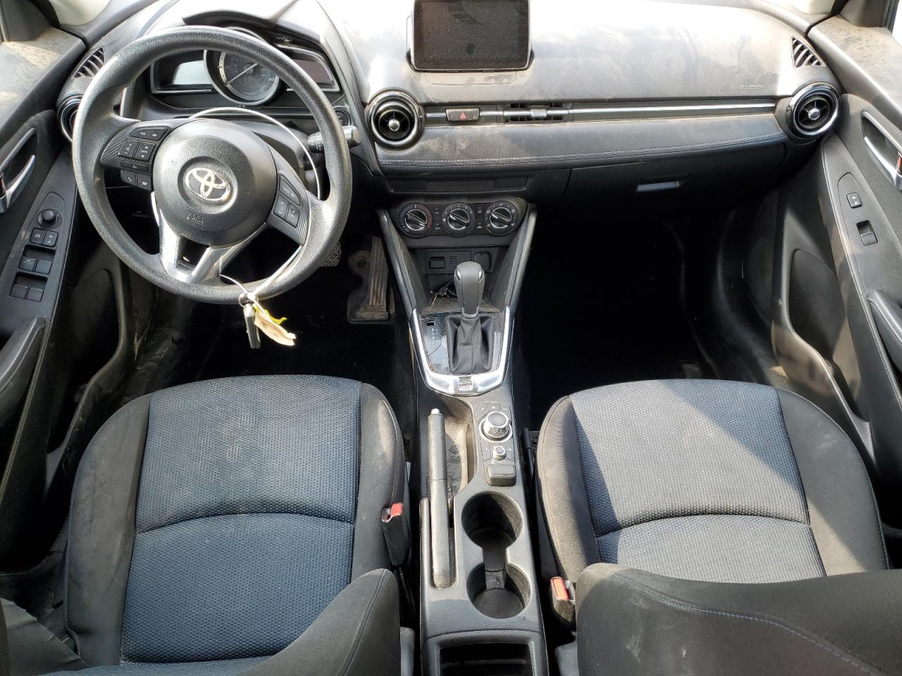3MYDLBYV5HY188408 TOYOTA YARIS 2017