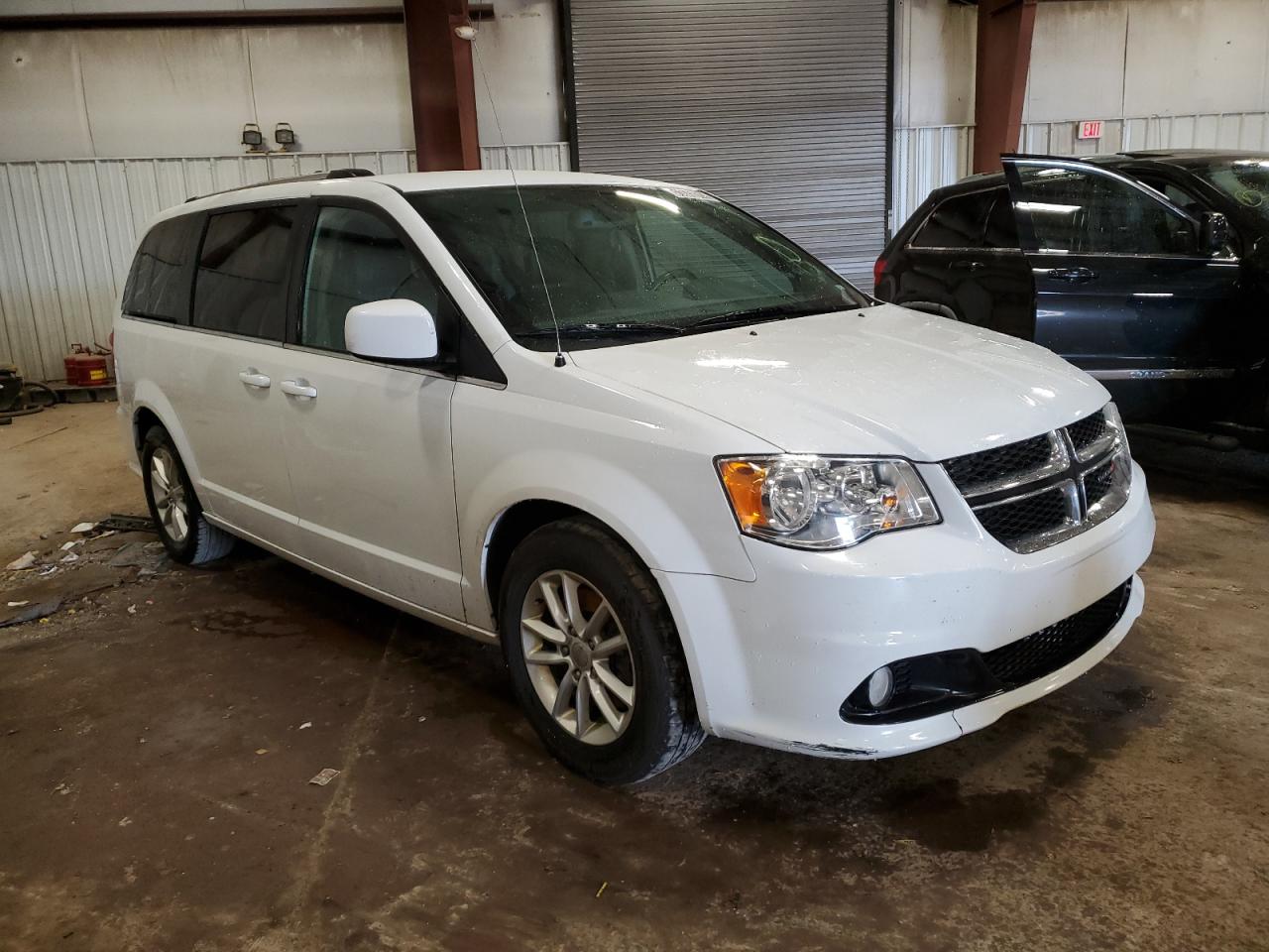 2C4RDGCG6JR324929 2018 Dodge Grand Caravan Sxt