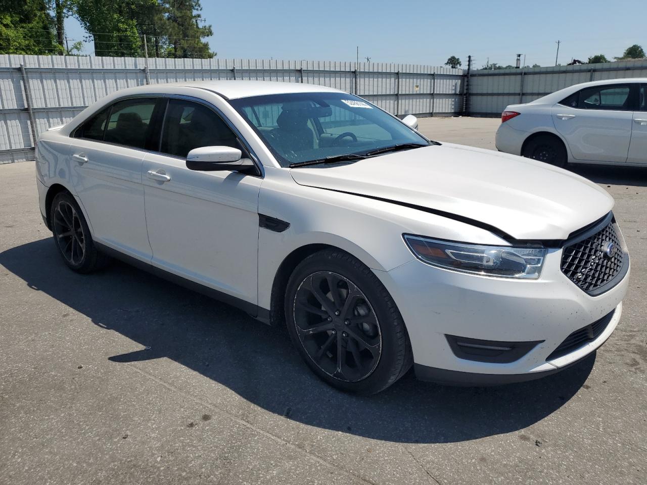 Lot #2823881144 2015 FORD TAURUS SEL