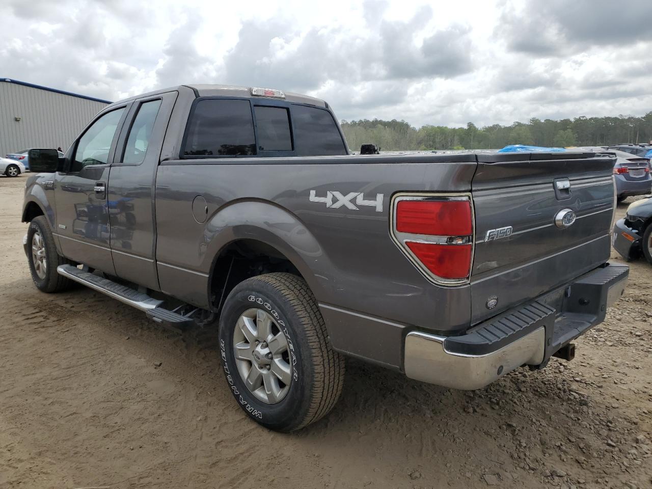 2014 Ford F150 Super Cab vin: 1FTFX1ET5EFA58835