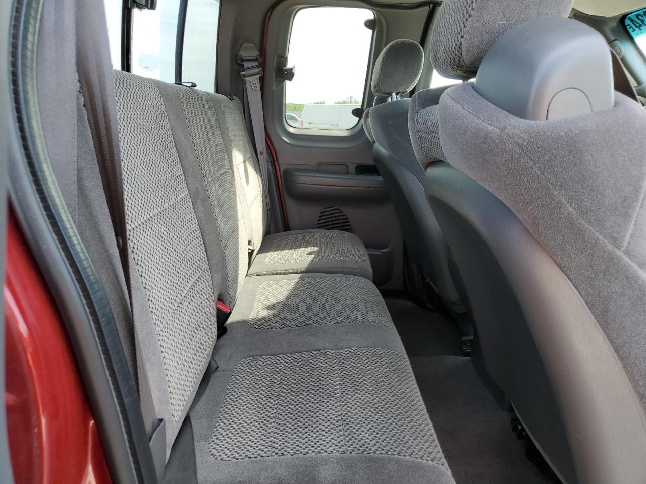 1FTRX18W92NA49981 2002 Ford F150