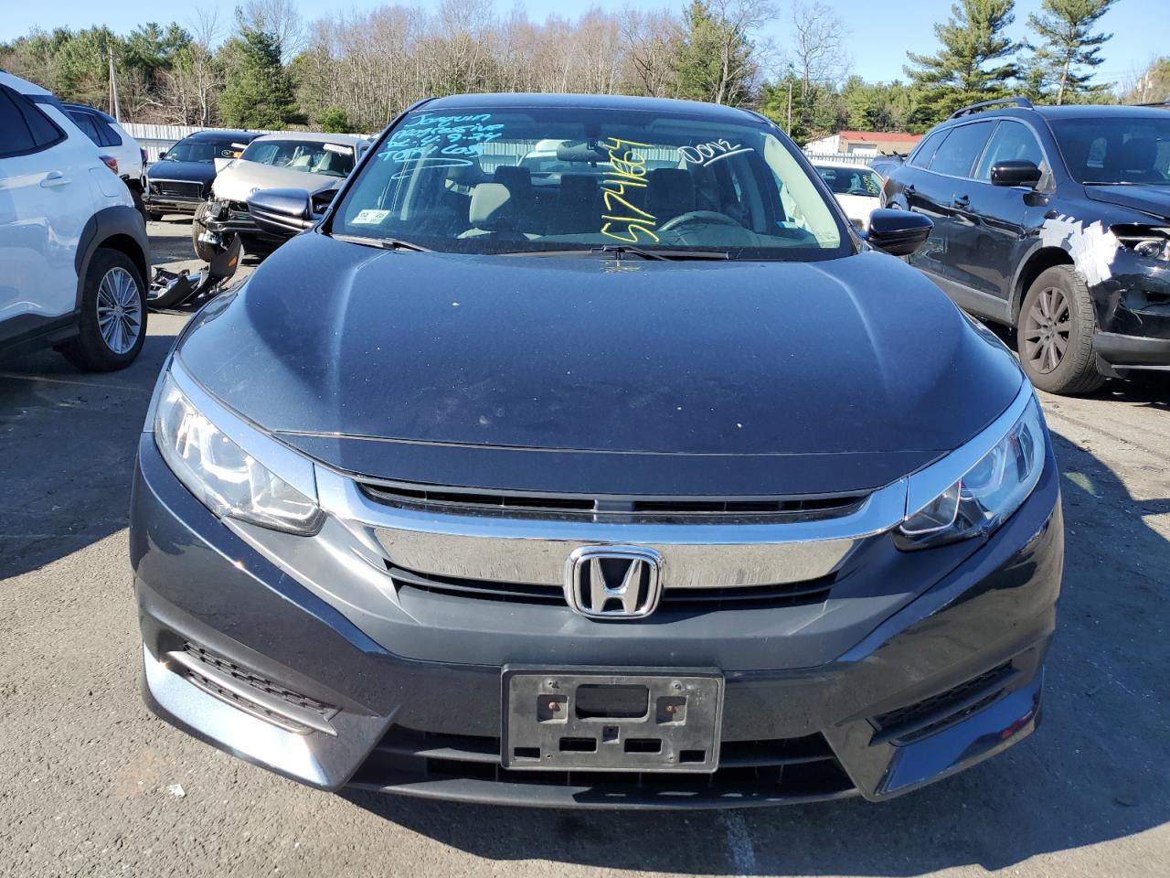 2018 Honda Civic Lx vin: 2HGFC2F50JH606414