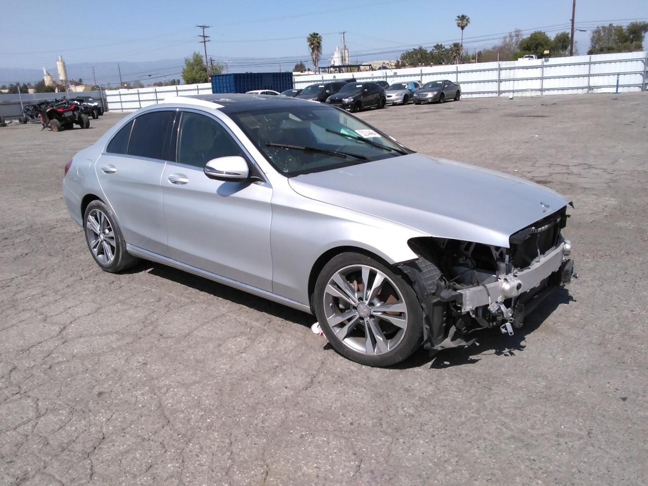 2016 Mercedes-Benz C 300 vin: 55SWF4JB3GU141932