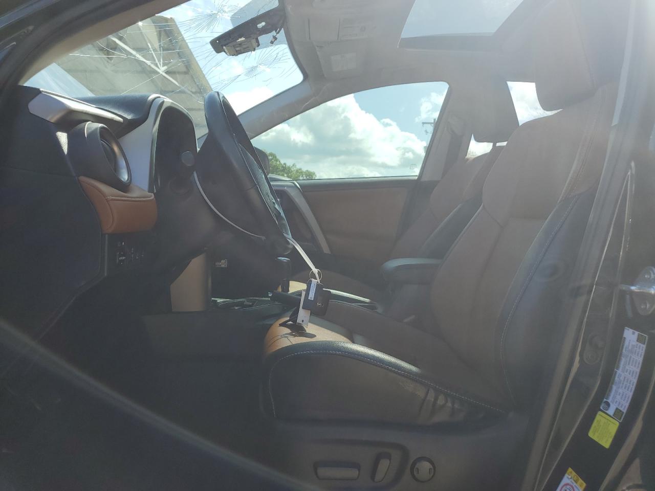 2T3YFREV0HW320825 2017 Toyota Rav4 Limited