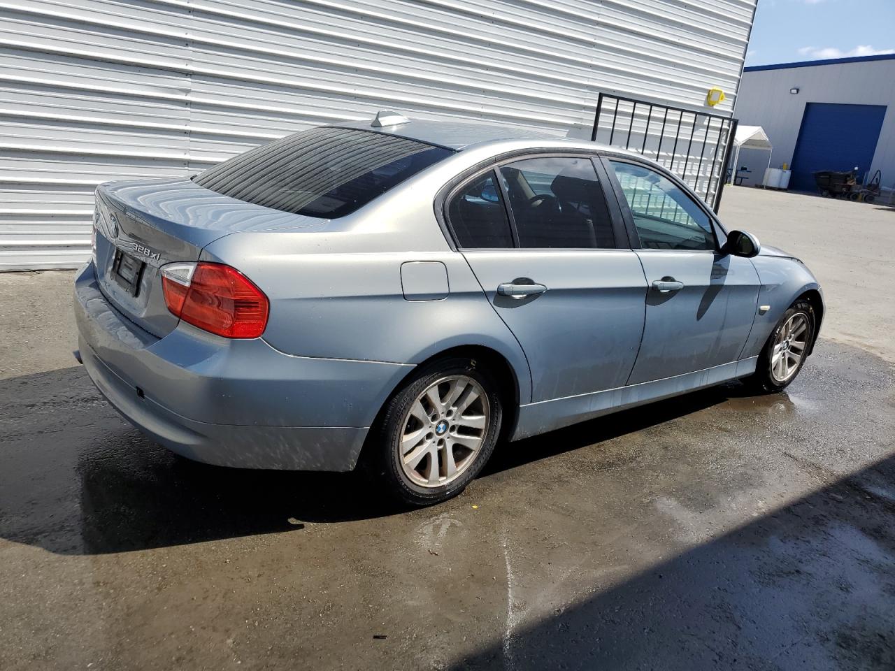 WBAVC93517KX54450 2007 BMW 328 Xi