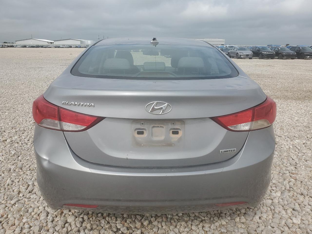 KMHDH4AE8DU770985 2013 Hyundai Elantra Gls