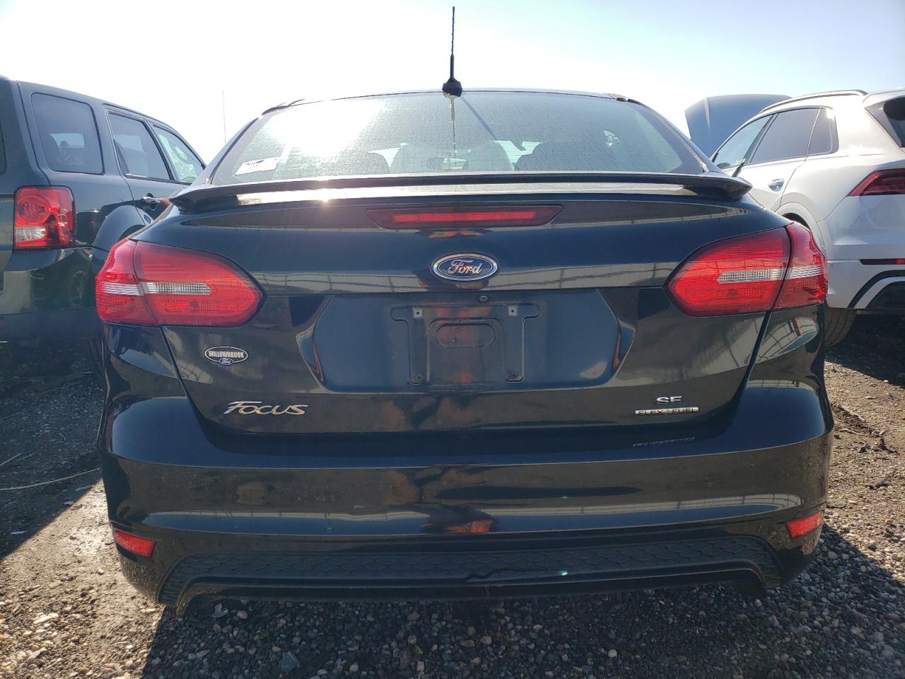 2015 Ford Focus Se vin: 1FADP3F2XFL268123