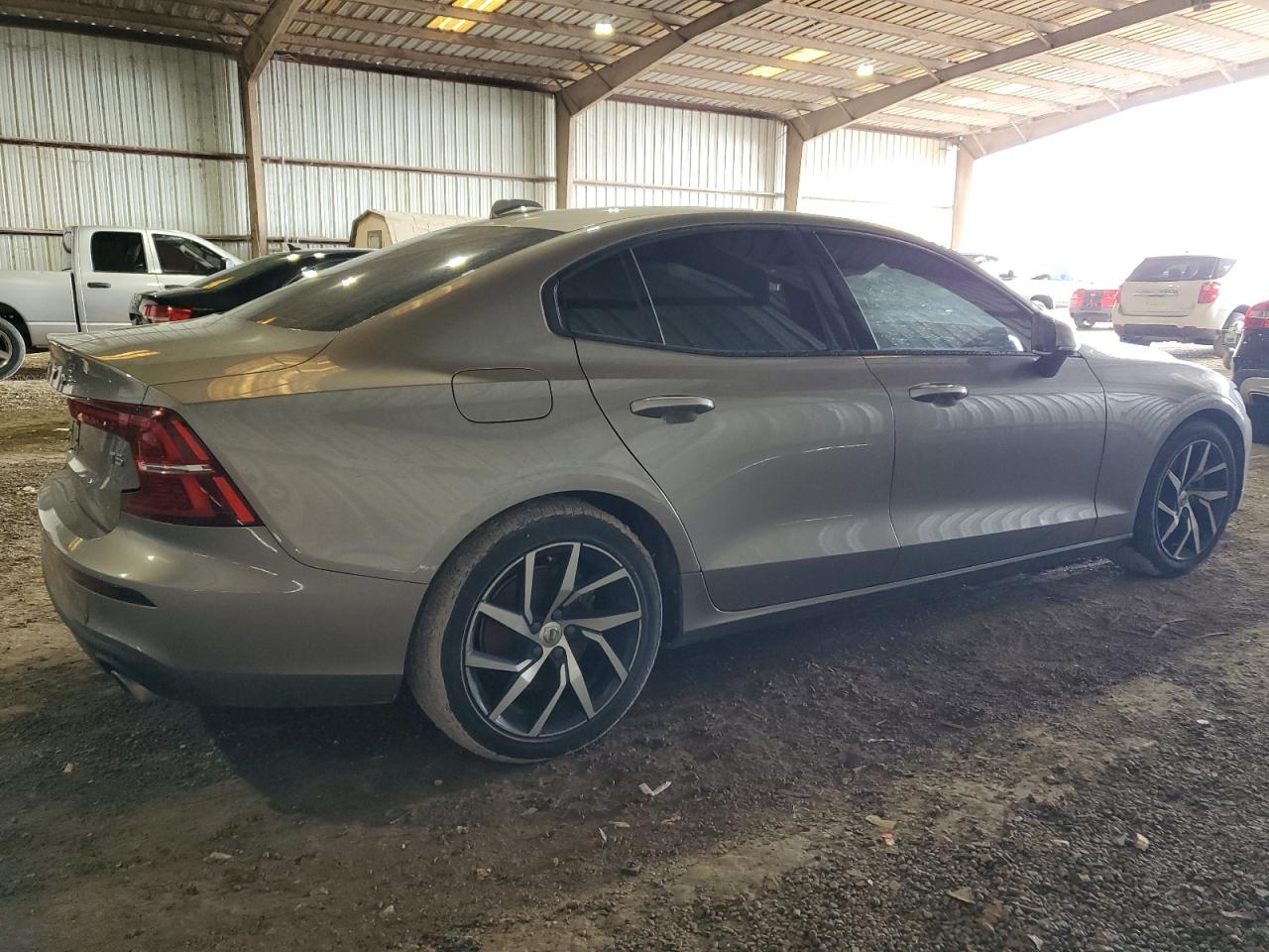 7JR102FK0KG01334 2019 Volvo S60 T5 Momentum