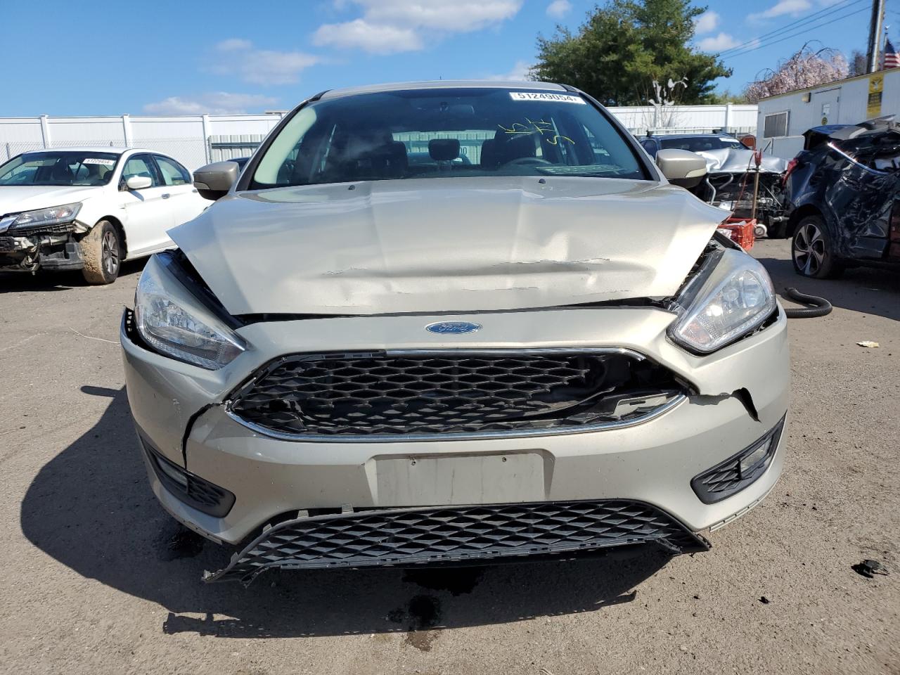 2015 Ford Focus Se vin: 1FADP3K26FL378589