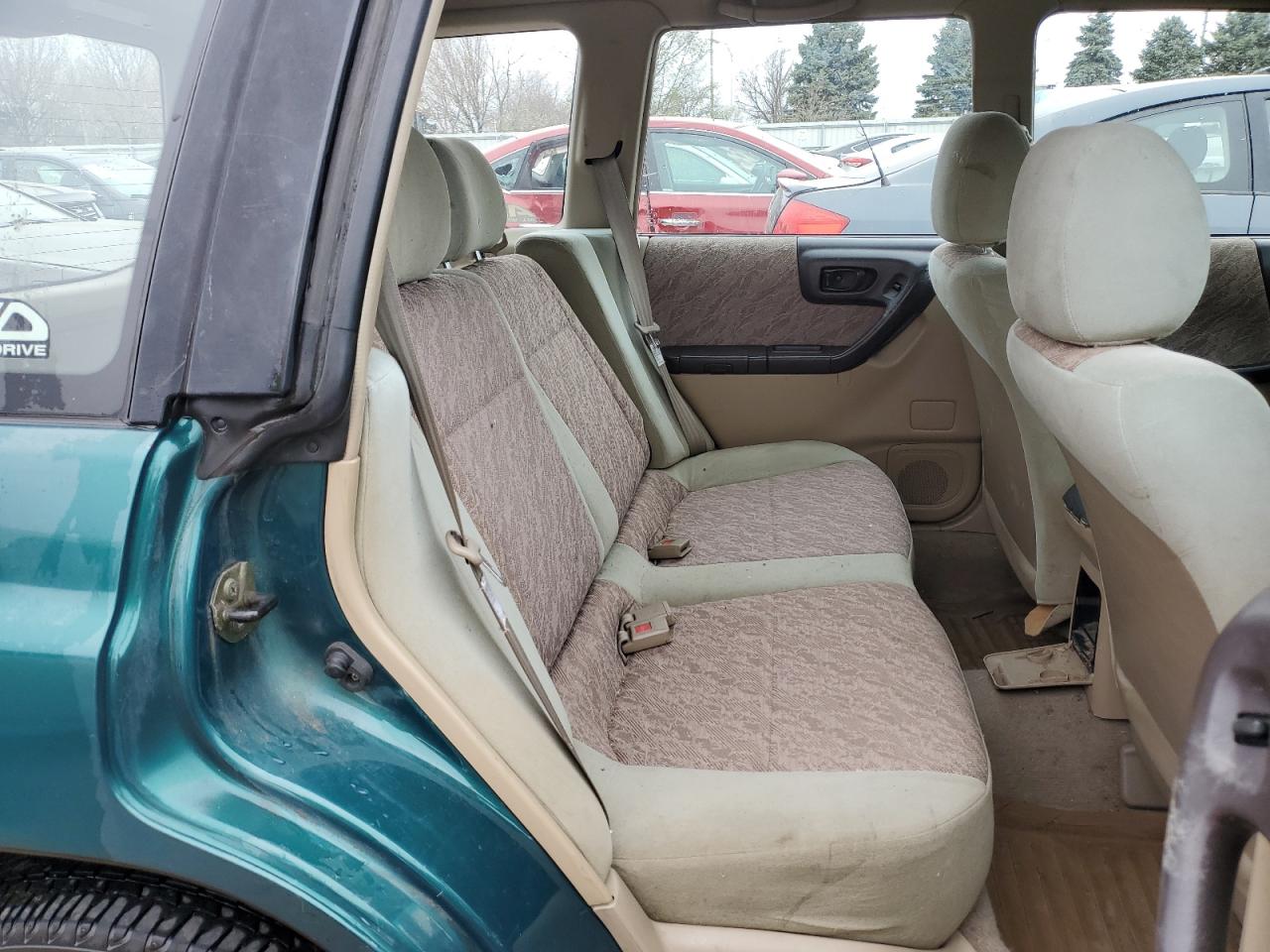 JF1SF6358YH709893 2000 Subaru Forester L