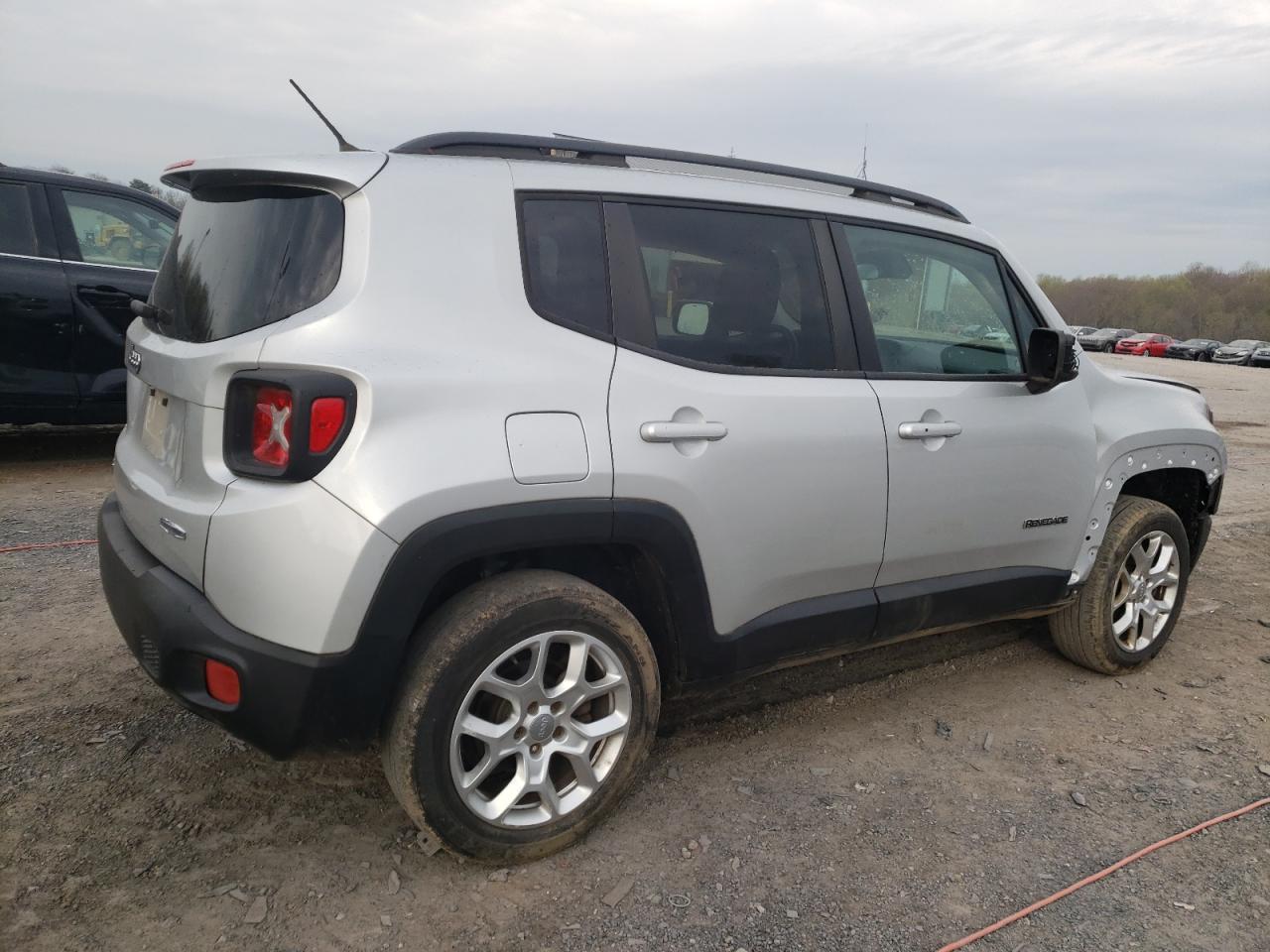 ZACCJBBT1FPB37092 2015 Jeep Renegade Latitude