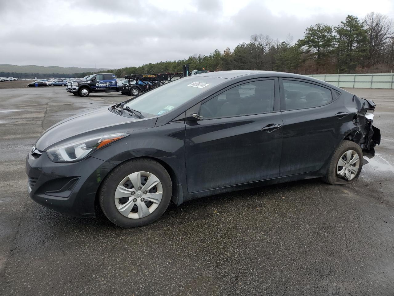 5NPDH4AE9GH794585 2016 Hyundai Elantra Se