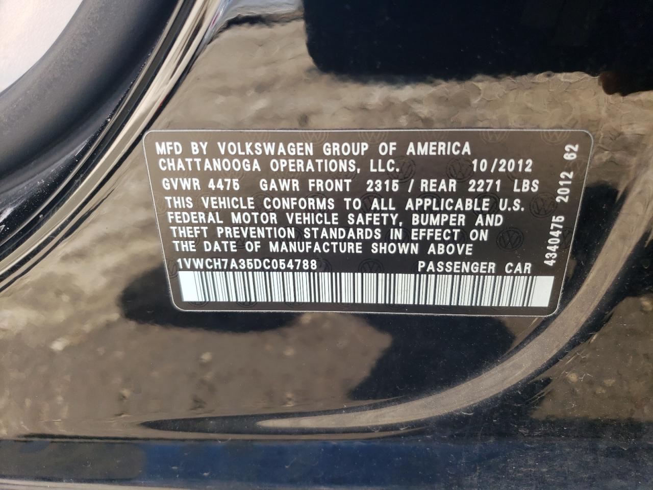 1VWCH7A35DC054788 2013 Volkswagen Passat Sel