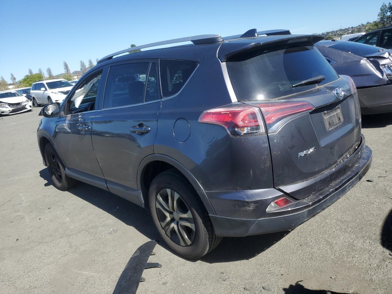 JTMZFREV9GJ088422 TOYOTA RAV4 2016