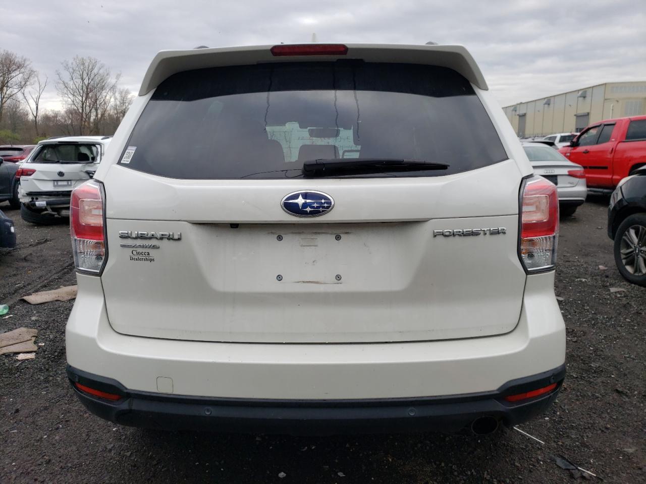 JF2SJAWC1JH488022 2018 Subaru Forester 2.5I Touring