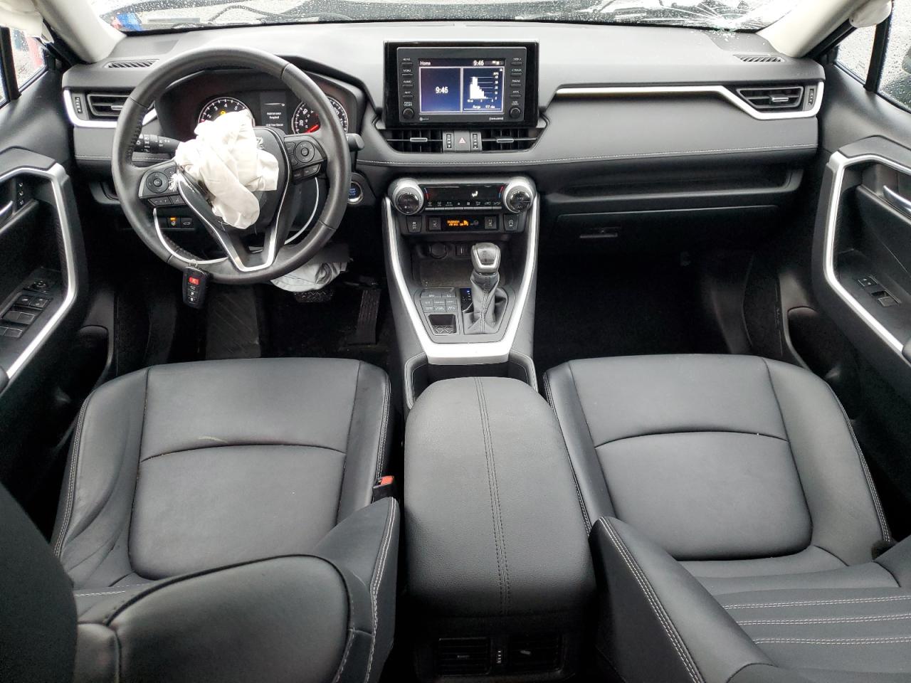 2T3A1RFV8NC314928 2022 Toyota Rav4 Xle Premium