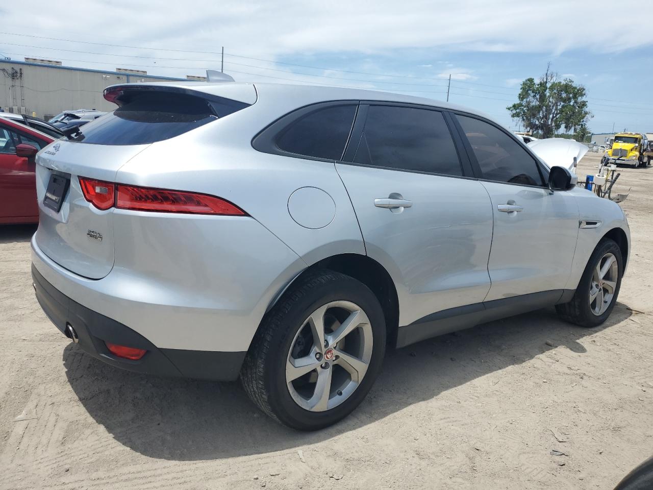 SADCJ2GX2JA236254 2018 Jaguar F-Pace Premium