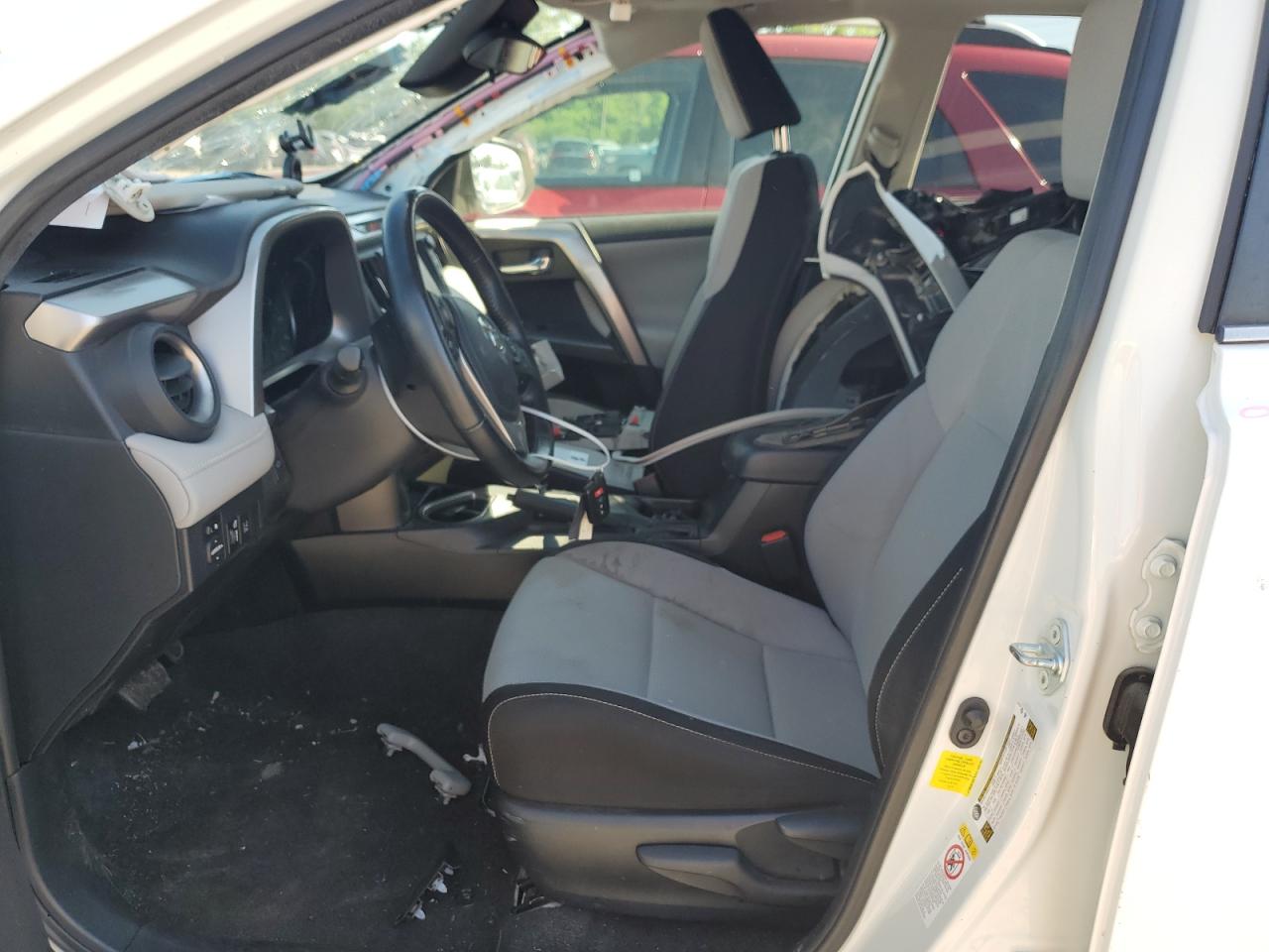 JTMWFREV3HJ129180 2017 Toyota Rav4 Xle