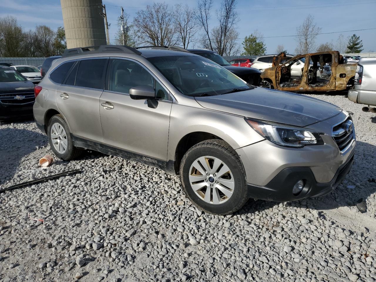 4S4BSACC7J3269204 2018 Subaru Outback 2.5I Premium