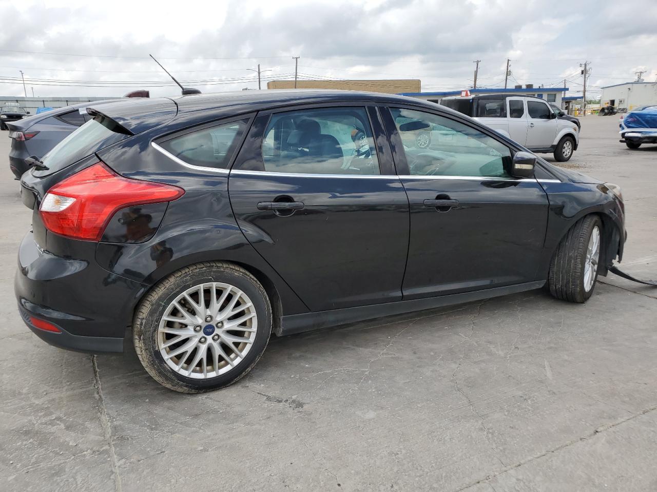 1FADP3N2XEL271023 2014 Ford Focus Titanium