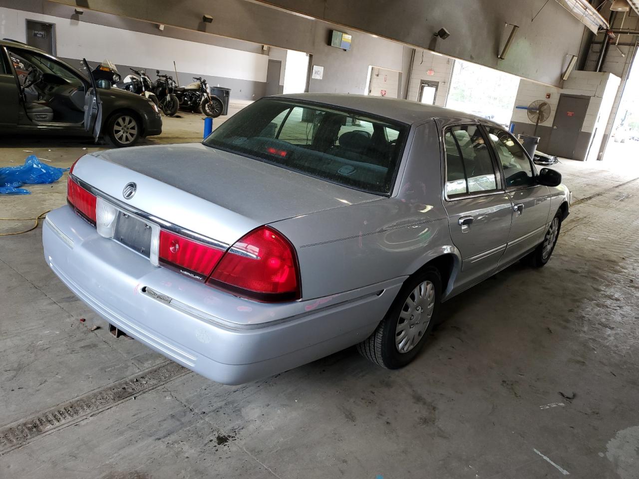 2MEFM74W61X635327 2001 Mercury Grand Marquis Gs