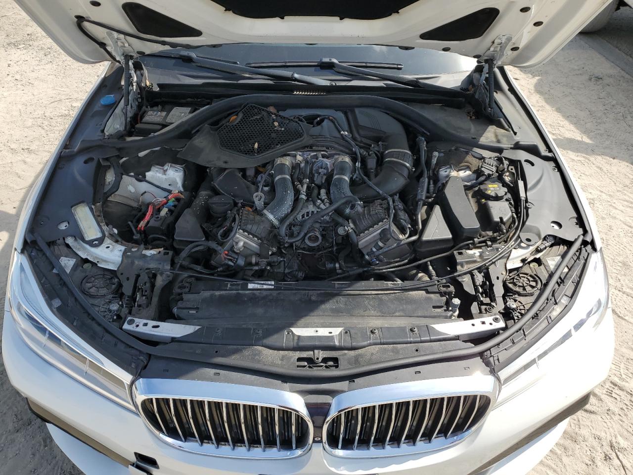 WBA7F2C59JG423651 2018 BMW 750 Xi