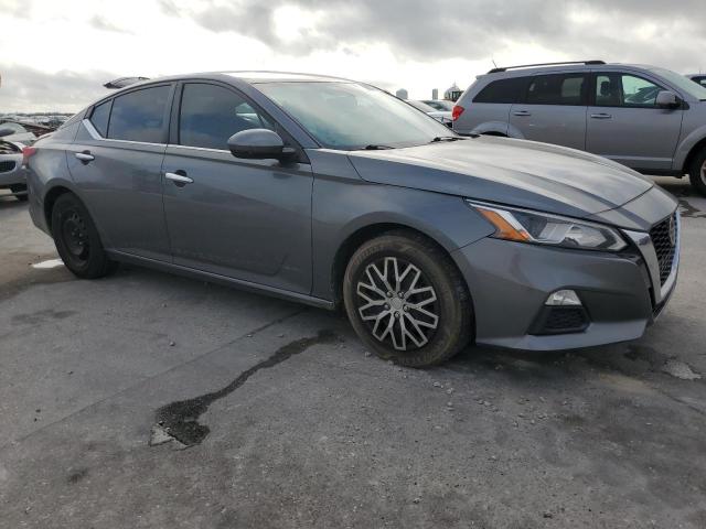 2020 Nissan Altima - Image 4