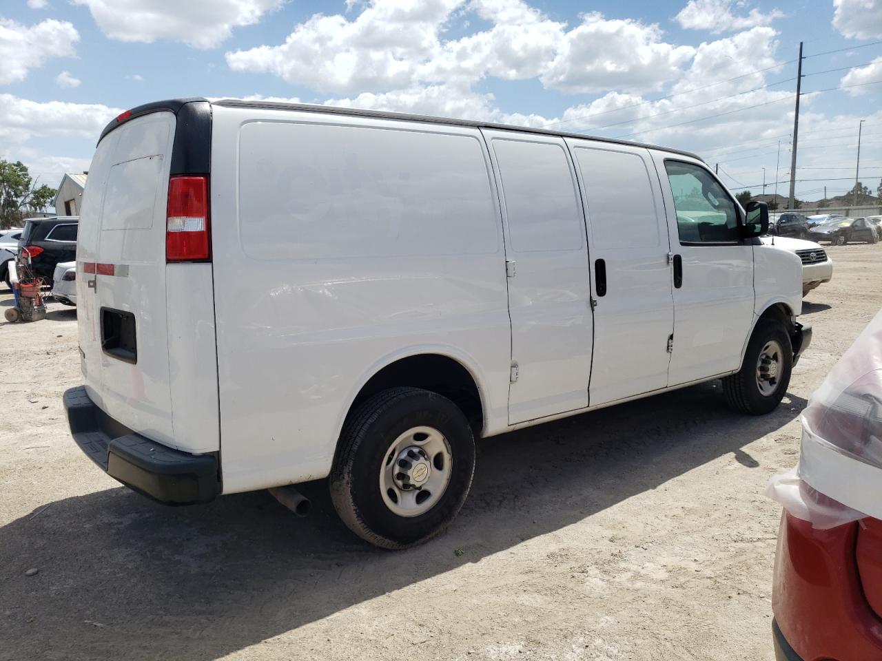 1GCWGAFP9L1247810 2020 Chevrolet Express G2500